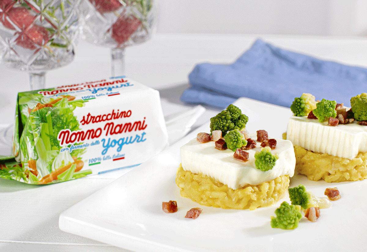 Finta cheesecake con Stracchino allo yogurt e crumble di pancetta