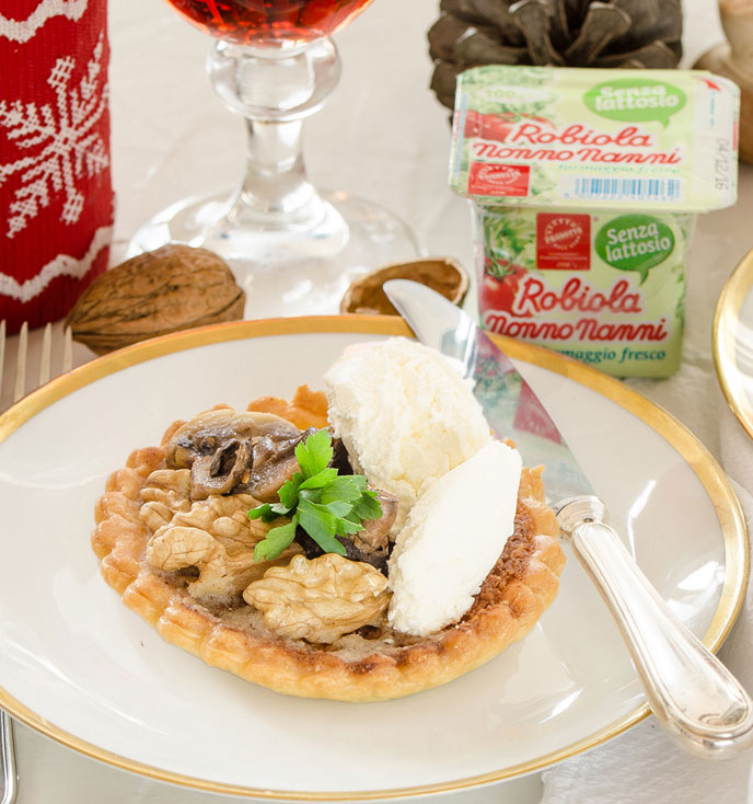 Crostatina con funghi, Robiola senza lattosio Nonno Nanni e noci