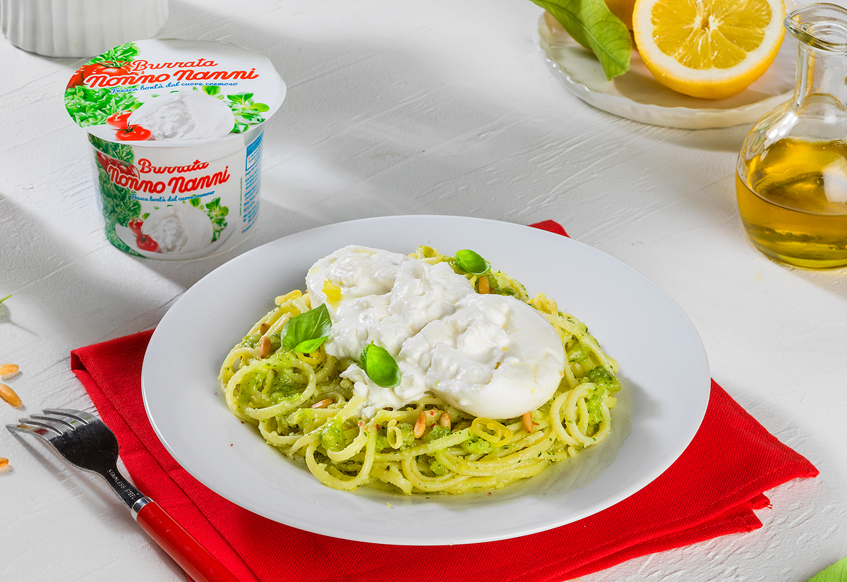 Linguine al pesto di limone con burrata Nonno Nanni