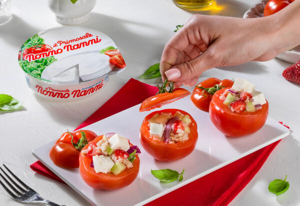 Pomodori ripieni di panzanella primaverile con primosale