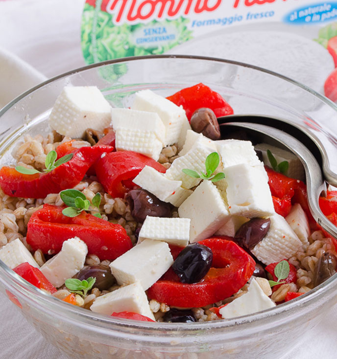 Insalata di Farro con peperoni arrostiti e Primosale Nonno Nanni