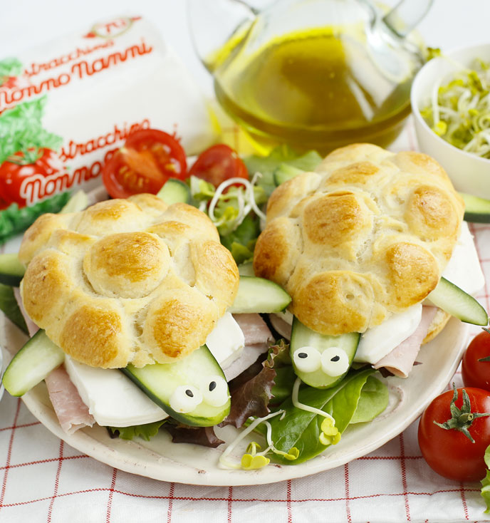 Panini Tartaruga con prosciutto cotto, verdure e Stracchino Nonno Nanni